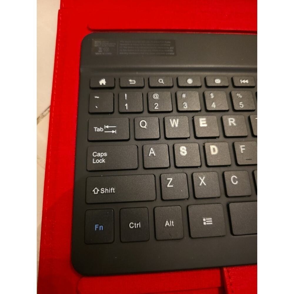 Bluetooth Tablet Keyboard Folio Case Red Model KBT13 Wireless QWERTY Slim F1 - Picture 4 of 16